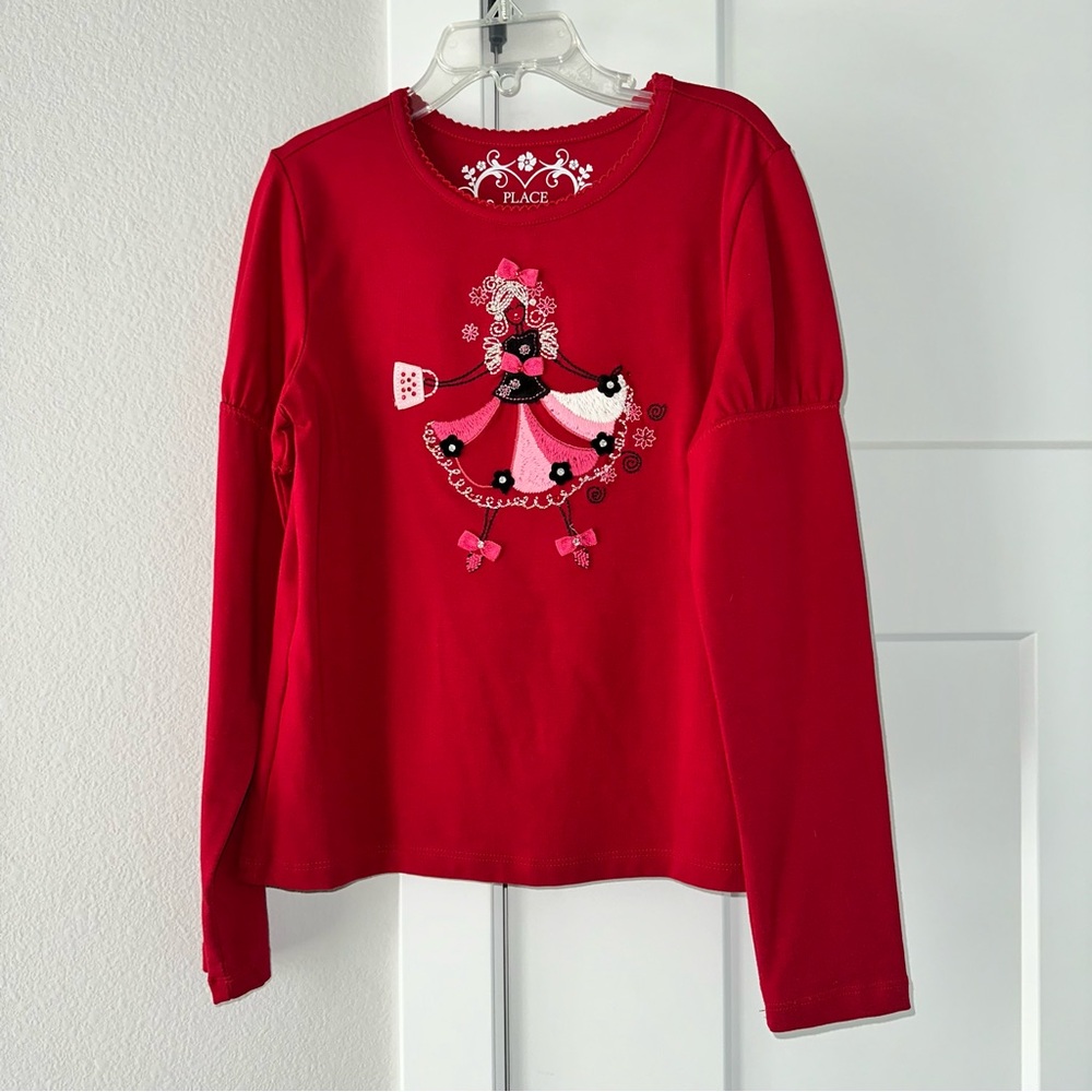 NWOT The Children's Place Red Long Sleeve Tee with Festive Design m 7/8